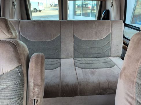 Used 1999 Ford E-150 and Econoline 150 image 20