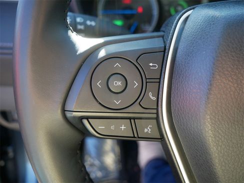 Used 2024 Toyota Venza LE image 30