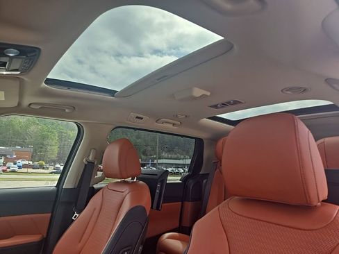 Used 2026 Kia Carnival SX Prestige image 18