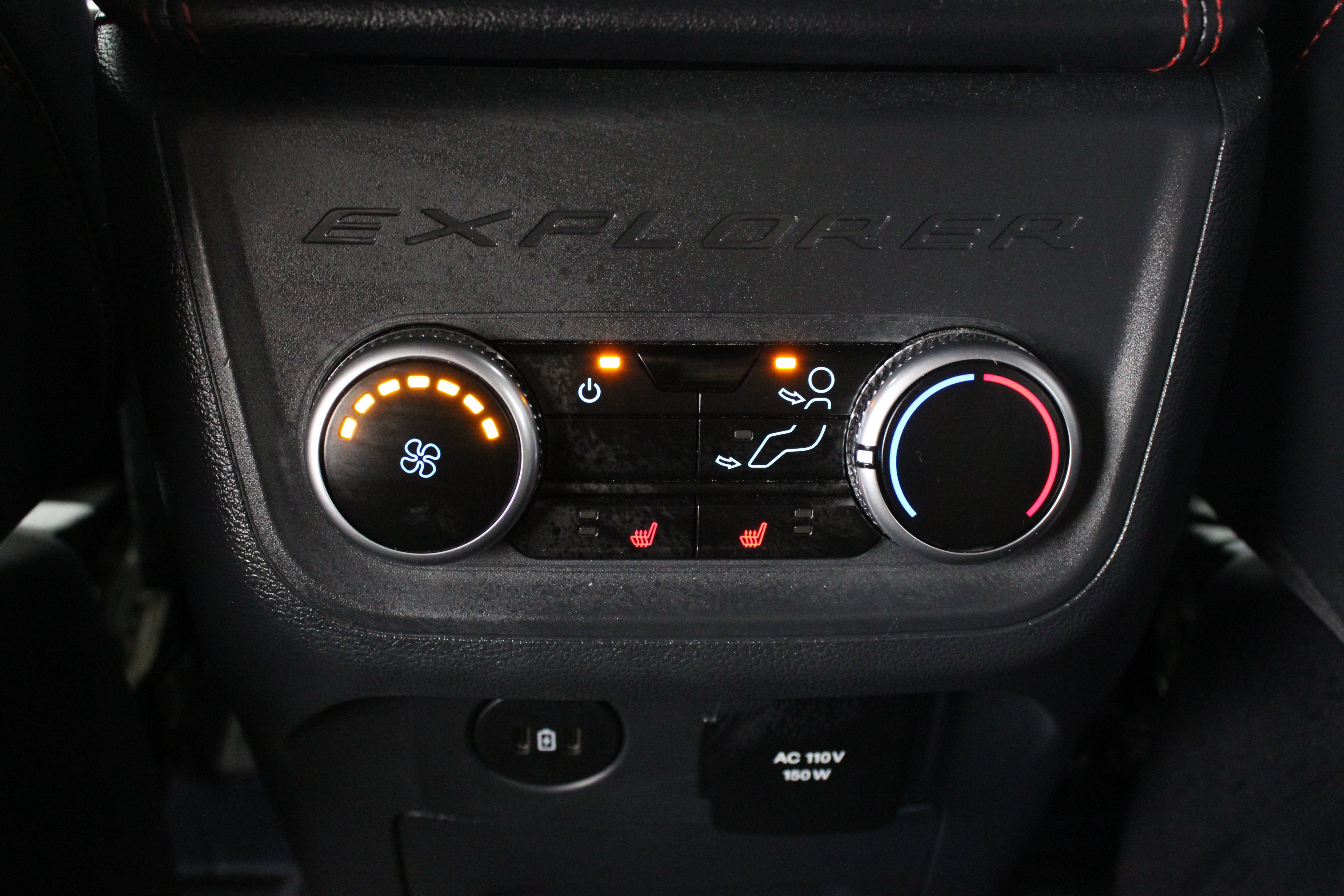 Used 2025 Ford Explorer ST-Line w/ Premium Package RWD image 29