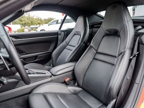 Used 2024 Porsche 911 Carrera image 20