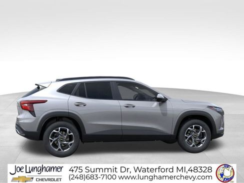 New 2026 Chevrolet Trax LT FWD image 5