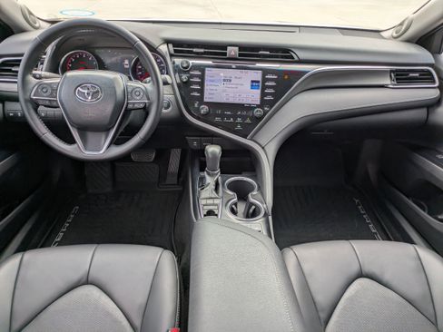 Used 2018 Toyota Camry XSE w/ Driver Assist Package FWD image 13