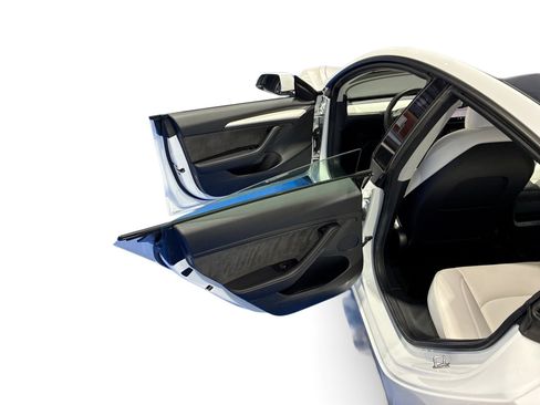 Certified 2022 Tesla Model 3 Long Range AWD/4WD image 10