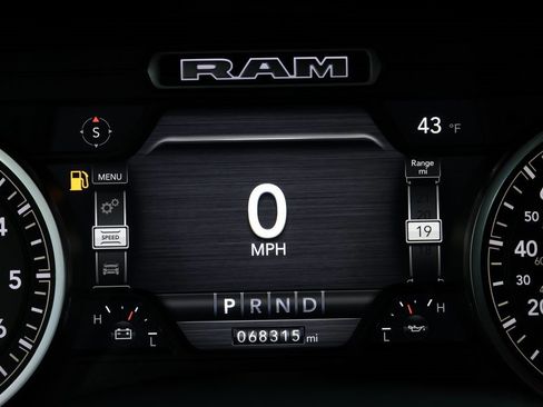 Used 2021 RAM 1500 Big Horn image 27