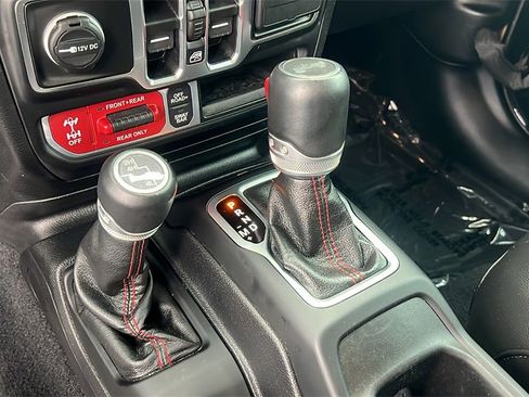 Used 2021 Jeep Wrangler Unlimited Rubicon w/ Steel Bumper Group image 13