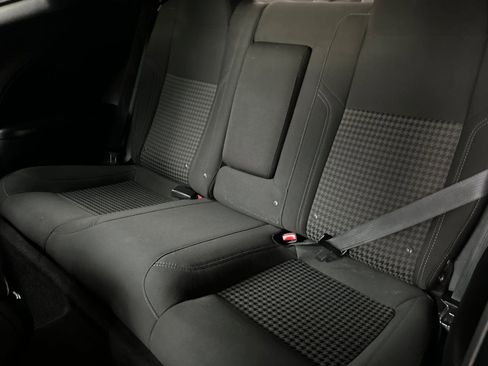 Used 2018 Dodge Challenger SXT image 14