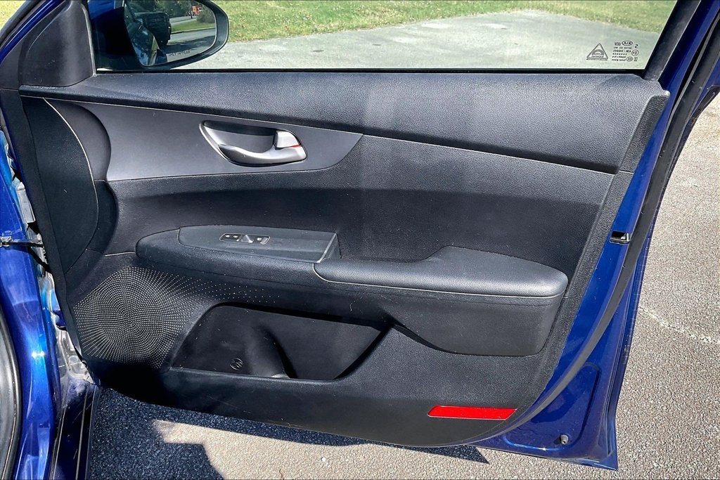 Used 2019 Kia Forte LXS FWD image 23