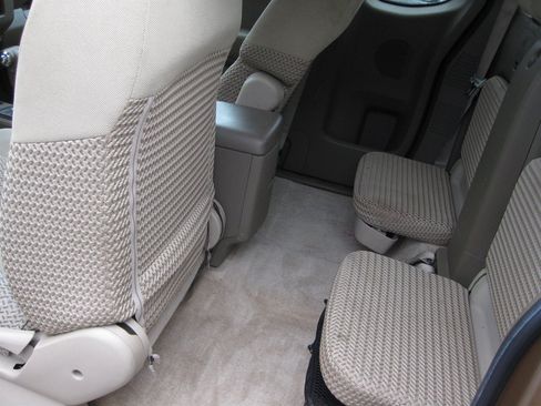 Used 2005 Nissan Frontier SE w/ (P01) Power Pkg RWD image 25