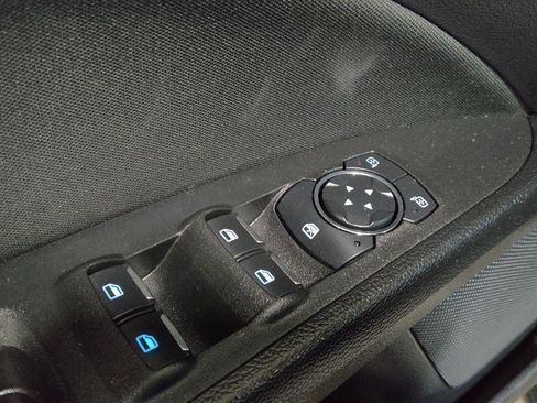 Used 2018 Ford Fusion SE FWD image 27