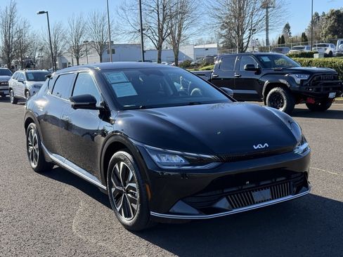 Used 2022 Kia EV6 Wind w/ Wind Technology Package image 2