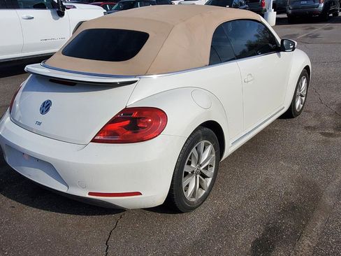 Used 2013 Volkswagen Beetle TDI image 9