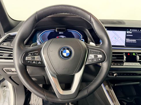 Used 2023 BMW X5 xDrive45e w/ Executive Package AWD/4WD image 11
