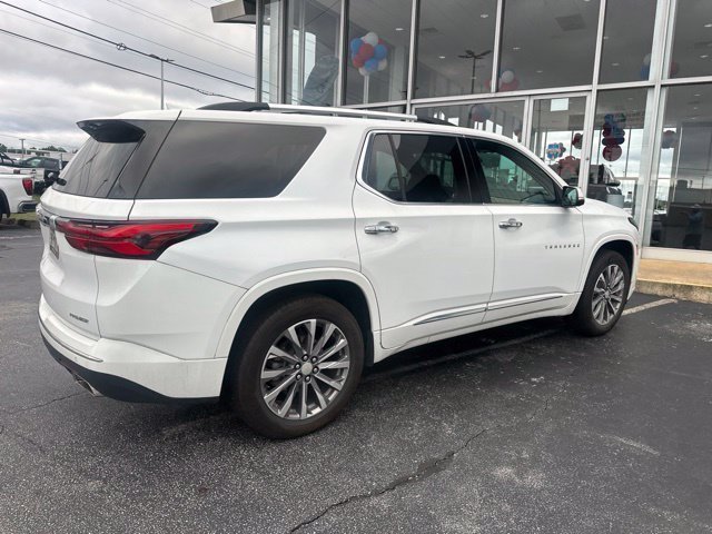 Used 2023 Chevrolet Traverse Premier FWD image 17