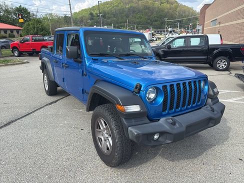 Used 2020 Jeep Gladiator Sport w/ Quick Order Package 24S AWD/4WD image 1