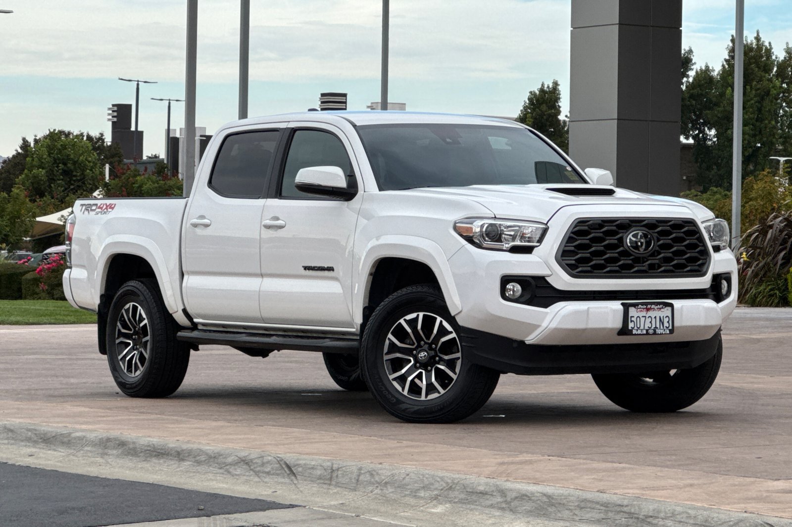 Certified 2021 Toyota Tacoma TRD Sport w/ Technology Package AWD/4WD image 2