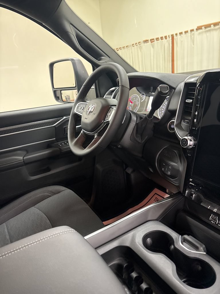 New 2026 RAM 2500 Big Horn AWD/4WD image 24