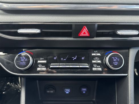 Used 2021 Hyundai Sonata SEL w/ Preferred Accessory Package image 24