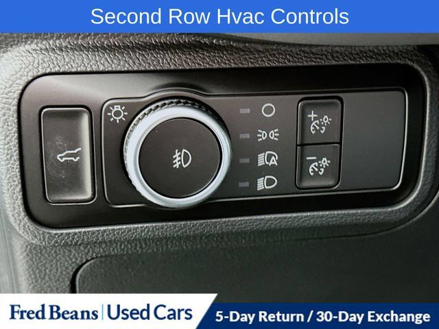 Used 2026 Ford Explorer Active AWD/4WD image 15