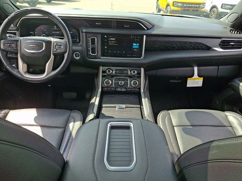 Used 2024 GMC Yukon Denali w/ Denali Reserve Package AWD/4WD image 14