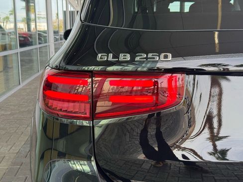 Certified 2024 Mercedes-Benz GLB 250 image 21