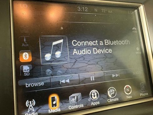 Used 2017 Jeep Grand Cherokee Overland w/ Jeep Active Safety Group image 28