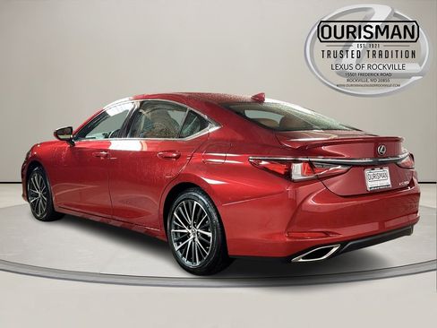 Certified 2024 Lexus ES 350 w/ Premium Package image 7