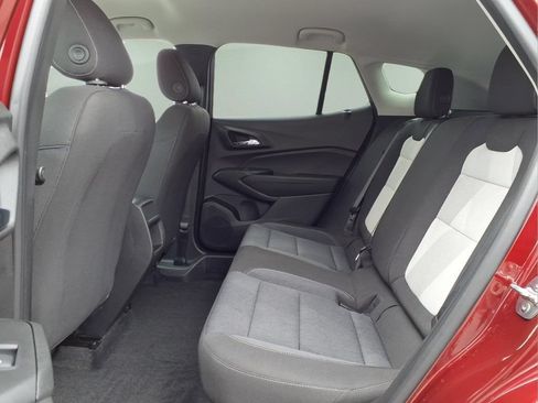 Used 2024 Chevrolet Trax LS w/ LS Convenience Package FWD image 15