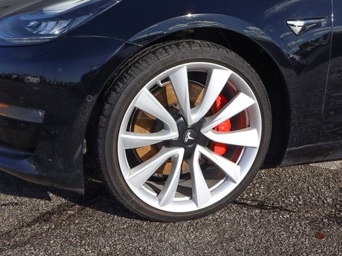 Used 2019 Tesla Model 3 Performance image 13