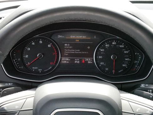 Used 2023 Audi Q5 2.0T Premium w/ Convenience Package AWD/4WD image 21