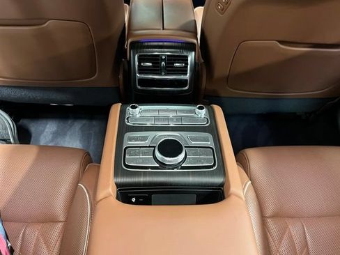 Used 2019 Kia K900 Luxury w/ VIP Package AWD/4WD image 23