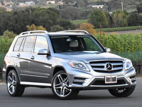 Used 2014 Mercedes-Benz GLK 350 4MATIC image 2