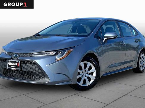 Used 2022 Toyota Corolla LE FWD image 1