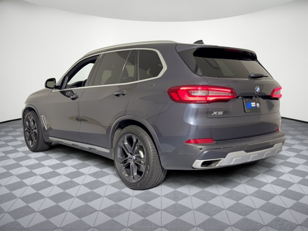 Used 2019 BMW X5 xDrive40i w/ Premium Package 2 AWD/4WD image 3