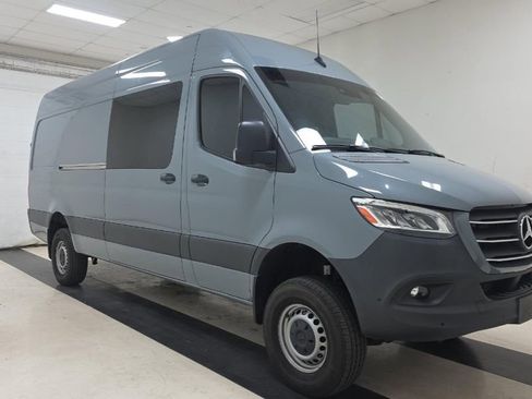 Used 2024 Mercedes-Benz Sprinter 2500 w/ Parking Package image 6