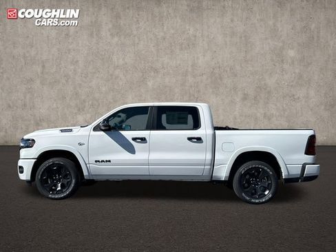 New 2026 RAM 1500 4x4 Crew Cab image 4