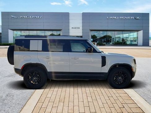 Certified 2025 Land Rover Defender 110 S AWD/4WD image 4
