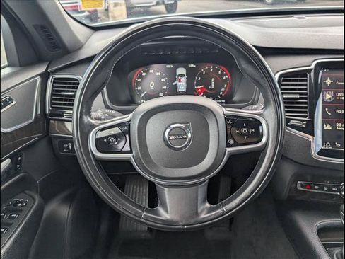 Used 2018 Volvo XC90 T6 Momentum w/ Convenience Package AWD/4WD image 13