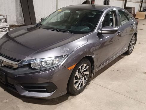 Used 2018 Honda Civic EX image 1