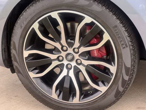 Used 2019 Land Rover Range Rover Sport HSE Dynamic image 9