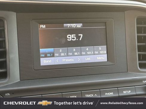 Used 2020 Hyundai Elantra SE FWD image 23