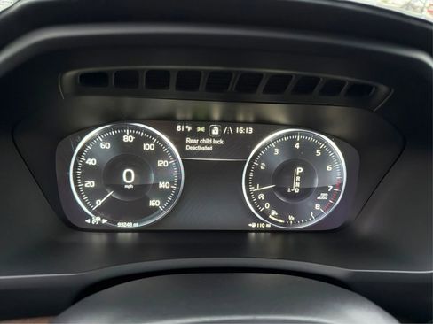 Used 2017 Volvo XC90 T6 Inscription w/ Luxury Package image 16