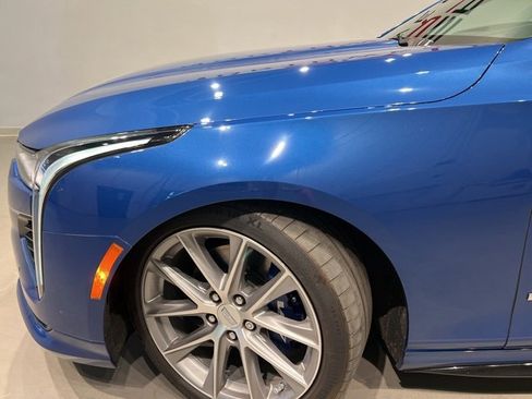 Used 2022 Cadillac CT4 V image 12