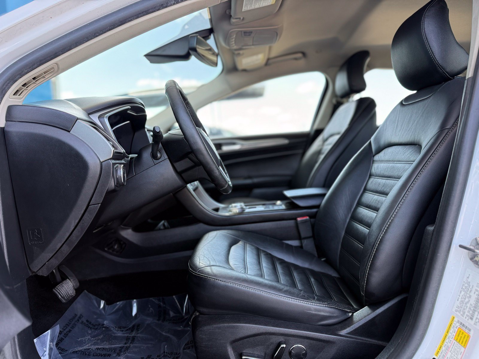 Used 2018 Ford Fusion SE w/ Equipment Group 602A FWD image 14