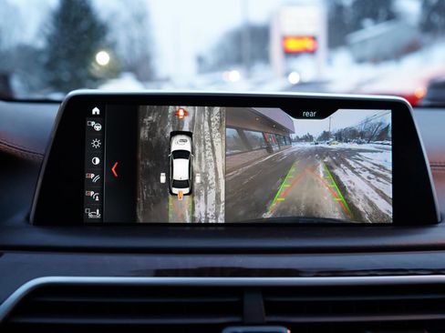 Used 2018 BMW 750i xDrive image 51