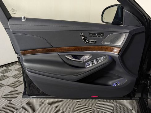Used 2015 Mercedes-Benz S 550 4MATIC Sedan image 25