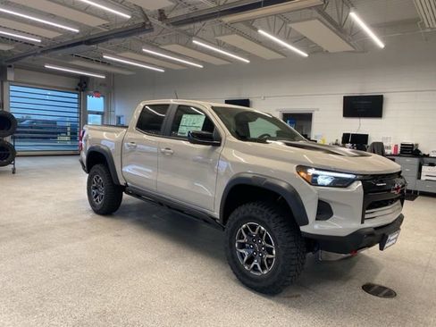 New 2026 Chevrolet Colorado ZR2 w/ Technology Package AWD/4WD image 3