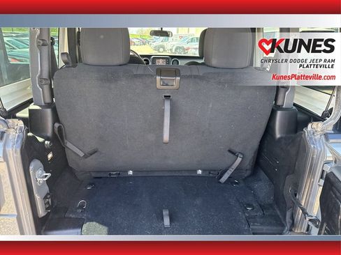 Used 2019 Jeep Wrangler Sport AWD/4WD image 26