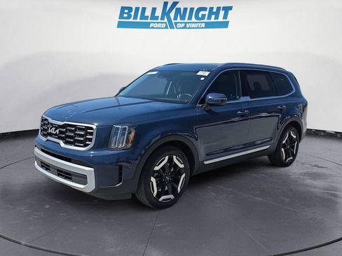 Used 2025 Kia Telluride S AWD/4WD image 1