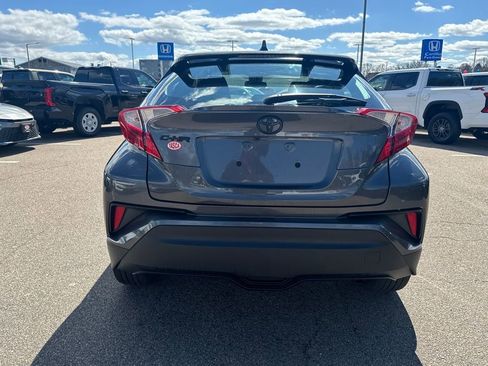 Used 2021 Toyota C-HR LE image 6